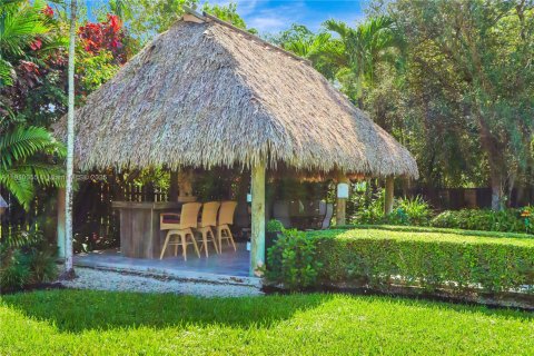 Casa en venta en Cutler Bay, Florida, 4 dormitorios, 263.56 m2 № 1965893 - foto 25