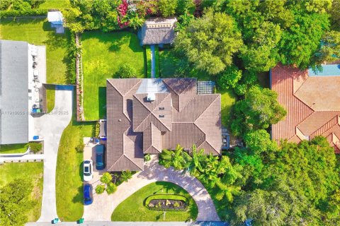 Casa en venta en Cutler Bay, Florida, 4 dormitorios, 263.56 m2 № 1965893 - foto 27