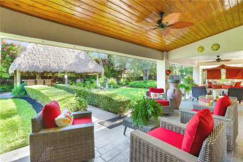 Casa en venta en Cutler Bay, Florida, 4 dormitorios, 263.56 m2 № 1965893 - foto 24
