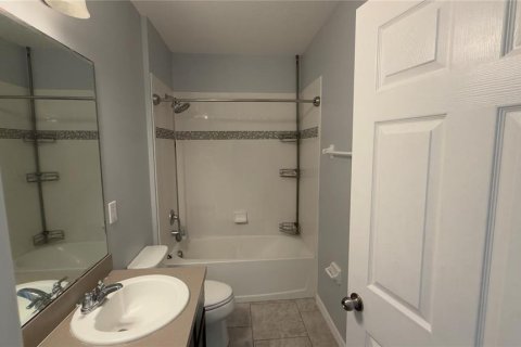 House in Kissimmee, Florida 4 bedrooms, 169.08 sq.m. № 2277540 - photo 7