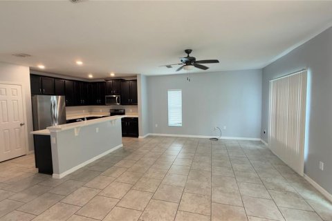 House in Kissimmee, Florida 4 bedrooms, 169.08 sq.m. № 2277540 - photo 13