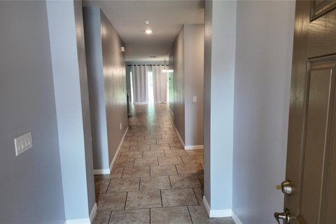 House in Kissimmee, Florida 4 bedrooms, 169.08 sq.m. № 2277540 - photo 5