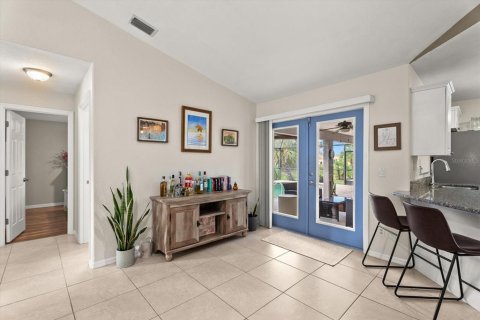 Villa ou maison à vendre à North Port, Floride: 3 chambres, 160.54 m2 № 2424212 - photo 4