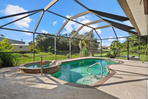 Villa ou maison à vendre à North Port, Floride: 3 chambres, 160.54 m2 № 2424212 - photo 15