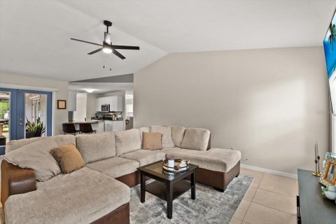 Villa ou maison à vendre à North Port, Floride: 3 chambres, 160.54 m2 № 2424212 - photo 6