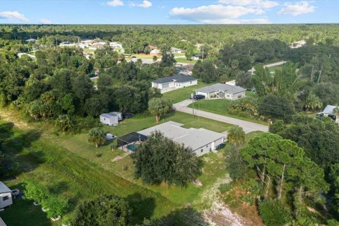 Villa ou maison à vendre à North Port, Floride: 3 chambres, 160.54 m2 № 2424212 - photo 19