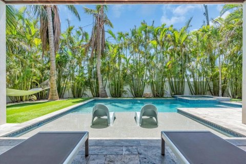 Villa ou maison à vendre à Anna Maria, Floride: 4 chambres, 303.33 m2 № 1658235 - photo 8