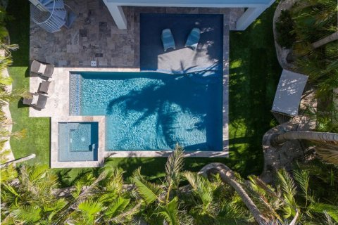 Villa ou maison à vendre à Anna Maria, Floride: 4 chambres, 303.33 m2 № 1658235 - photo 4