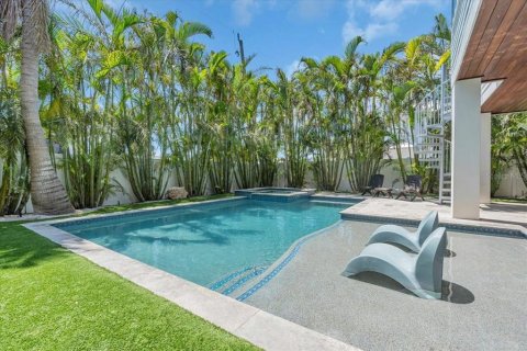 Villa ou maison à vendre à Anna Maria, Floride: 4 chambres, 303.33 m2 № 1658235 - photo 9