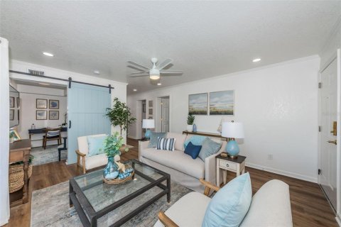 Condominio en alquiler en Saint Petersburg, Florida, 1 dormitorio, 76.46 m2 № 1733420 - foto 3