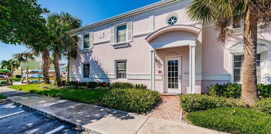 Condominio en Saint Petersburg, Florida, 1 dormitorio № 1733420