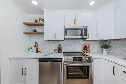Condominio en alquiler en Saint Petersburg, Florida, 1 dormitorio, 76.46 m2 № 1733420 - foto 18