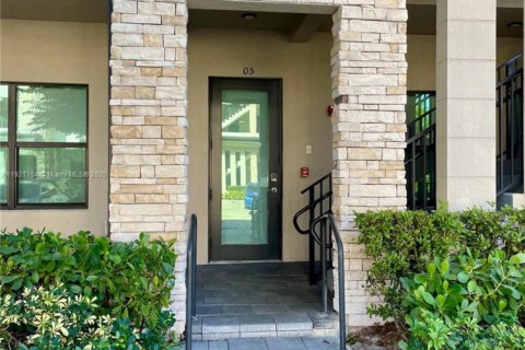 Купить кондоминиум в Дорал, Флорида 2 спальни, 97.36м2, № 2018517 - фото 2