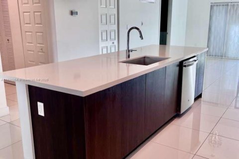 Купить кондоминиум в Дорал, Флорида 2 спальни, 97.36м2, № 2018517 - фото 10