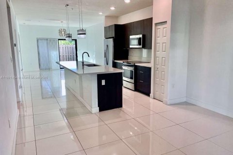 Купить кондоминиум в Дорал, Флорида 2 спальни, 97.36м2, № 2018517 - фото 13