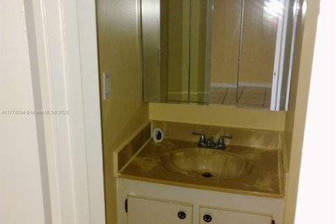 Copropriété à vendre à Tamarac, Floride: 2 chambres, 88.16 m2 № 1863972 - photo 10