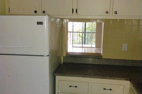 Copropriété à vendre à Tamarac, Floride: 2 chambres, 88.16 m2 № 1863972 - photo 3