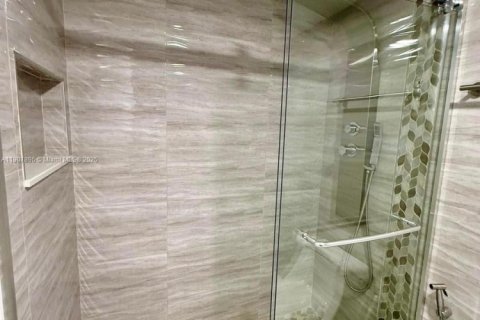 Купить кондоминиум в Авентура, Флорида 2 спальни, 149.11м2, № 2039433 - фото 24