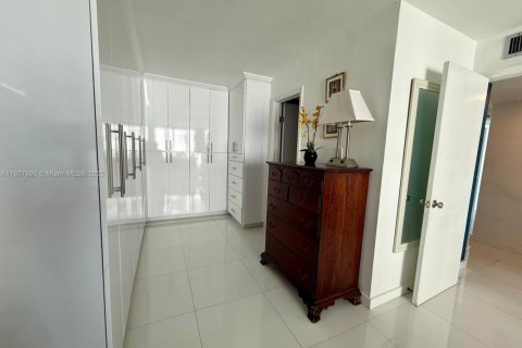 Купить кондоминиум в Авентура, Флорида 2 спальни, 149.11м2, № 2039433 - фото 15