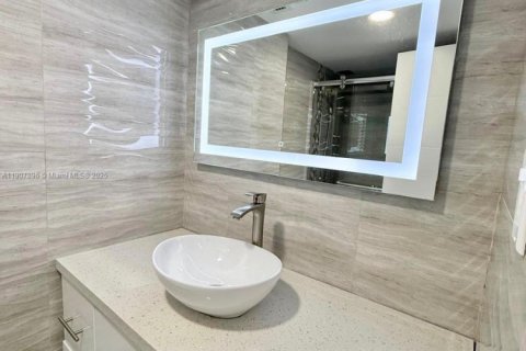 Купить кондоминиум в Авентура, Флорида 2 спальни, 149.11м2, № 2039433 - фото 23