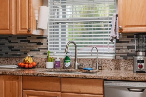 Villa ou maison à vendre à New Port Richey, Floride: 3 chambres, 119.66 m2 № 2406425 - photo 12