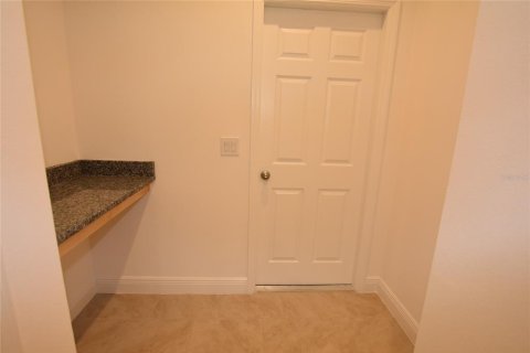 Villa ou maison à louer à Groveland, Floride: 4 chambres, 182.83 m2 № 2102355 - photo 10