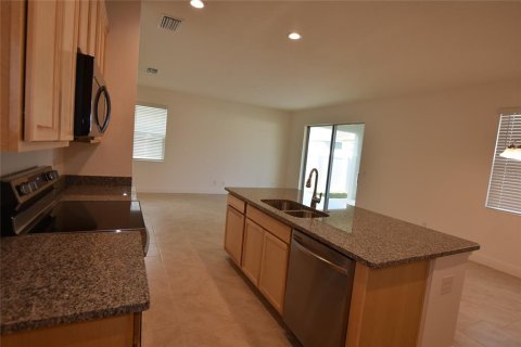 Villa ou maison à louer à Groveland, Floride: 4 chambres, 182.83 m2 № 2102355 - photo 13