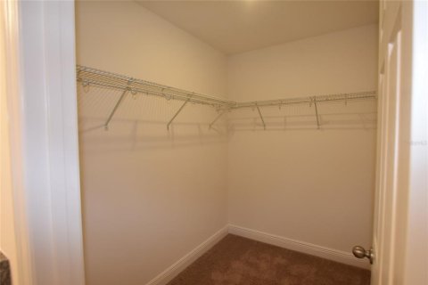 Villa ou maison à louer à Groveland, Floride: 4 chambres, 182.83 m2 № 2102355 - photo 24