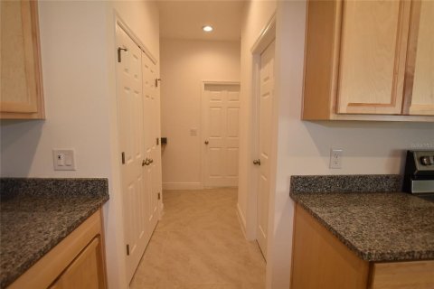 Villa ou maison à louer à Groveland, Floride: 4 chambres, 182.83 m2 № 2102355 - photo 9