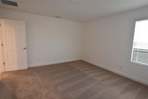 Villa ou maison à louer à Groveland, Floride: 4 chambres, 182.83 m2 № 2102355 - photo 25
