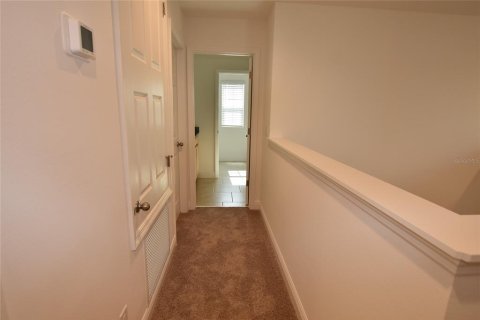 Villa ou maison à louer à Groveland, Floride: 4 chambres, 182.83 m2 № 2102355 - photo 29