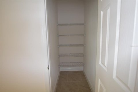 Villa ou maison à louer à Groveland, Floride: 4 chambres, 182.83 m2 № 2102355 - photo 18