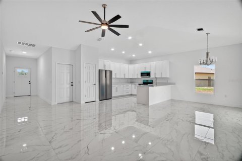 Casa en alquiler en Umatilla, Florida, 4 dormitorios, 145.2 m2 № 1871243 - foto 3