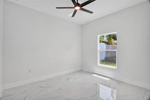 Casa en alquiler en Umatilla, Florida, 4 dormitorios, 145.2 m2 № 1871243 - foto 14
