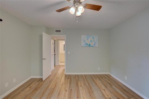 Townhouse in Palm Harbor, Florida 2 bedrooms, 124.86 sq.m. № 2277046 - photo 16