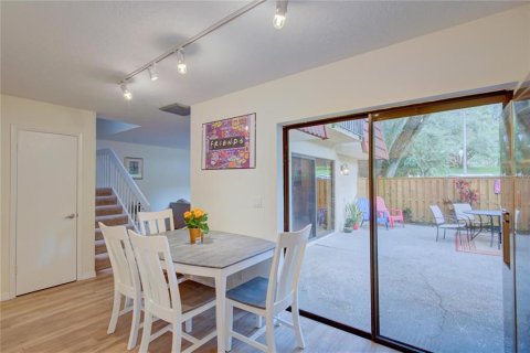 Townhouse in Palm Harbor, Florida 2 bedrooms, 124.86 sq.m. № 2277046 - photo 6