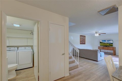Townhouse in Palm Harbor, Florida 2 bedrooms, 124.86 sq.m. № 2277046 - photo 7