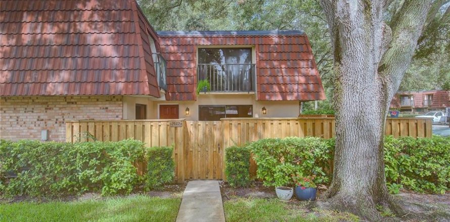 Townhouse in Palm Harbor, Florida 2 bedrooms, 124.86 sq.m. № 2277046