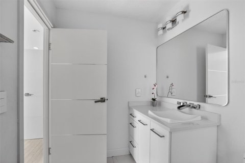 Villa ou maison à louer à Orlando, Floride: 5 chambres, 260.03 m2 № 2148107 - photo 15