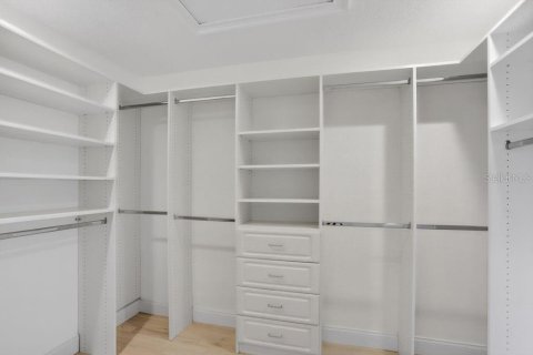 Villa ou maison à louer à Orlando, Floride: 5 chambres, 260.03 m2 № 2148107 - photo 10