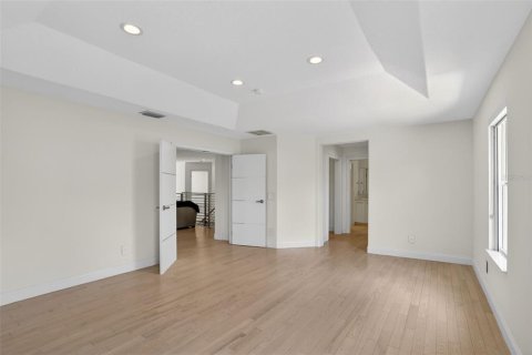 Villa ou maison à louer à Orlando, Floride: 5 chambres, 260.03 m2 № 2148107 - photo 9