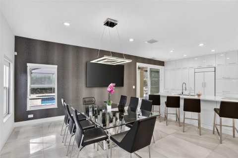 Villa ou maison à louer à Orlando, Floride: 5 chambres, 260.03 m2 № 2148107 - photo 5