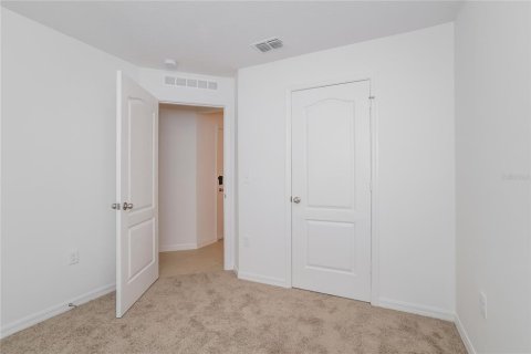 Casa en alquiler en Mascotte, Florida, 5 dormitorios, 180.6 m2 № 1829490 - foto 11