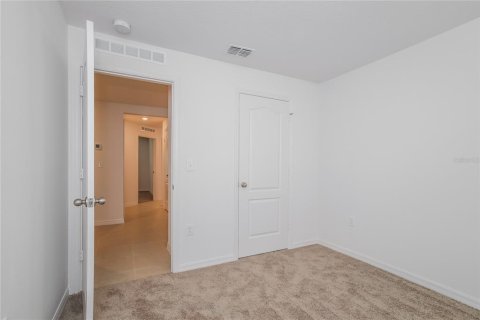 Casa en alquiler en Mascotte, Florida, 5 dormitorios, 180.6 m2 № 1829490 - foto 12