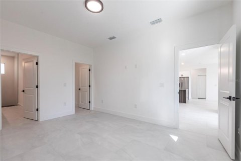 Casa en venta en North Port, Florida, 3 dormitorios, 155.8 m2 № 1869160 - foto 12
