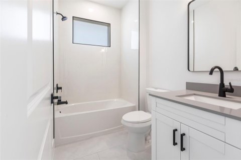 Casa en venta en North Port, Florida, 3 dormitorios, 155.8 m2 № 1869160 - foto 21