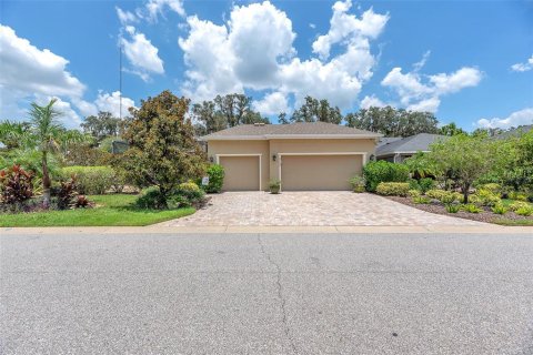 House in Fish Hawk, Florida 2 bedrooms, 248.05 sq.m. № 1855677 - photo 11