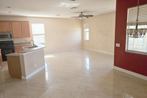 Villa ou maison à vendre à Tampa, Floride: 5 chambres, 260.78 m2 № 2431051 - photo 4