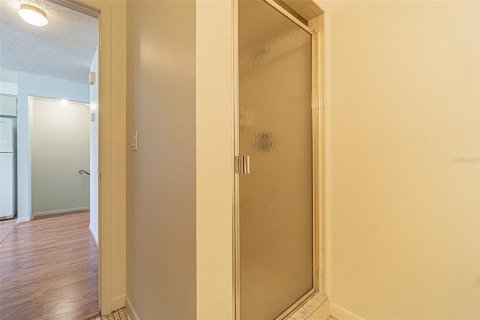 Townhouse in Tampa, Florida 2 bedrooms, 130.81 sq.m. № 1888565 - photo 11
