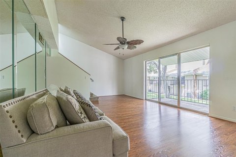 Townhouse in Tampa, Florida 2 bedrooms, 130.81 sq.m. № 1888565 - photo 7